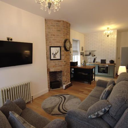 Rabbies School House, 2 Bed Apartment Ayr Town Centre Buitenkant foto